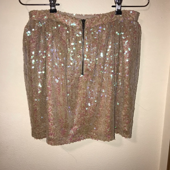 BCBG generation Peachy Nude Sequin Mini skirt. Sz 4. - Picture 6 of 10